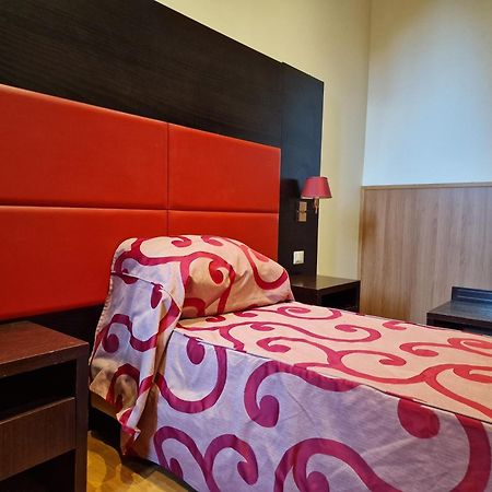 Domus Lilium Apartment โรม ภายนอก รูปภาพ