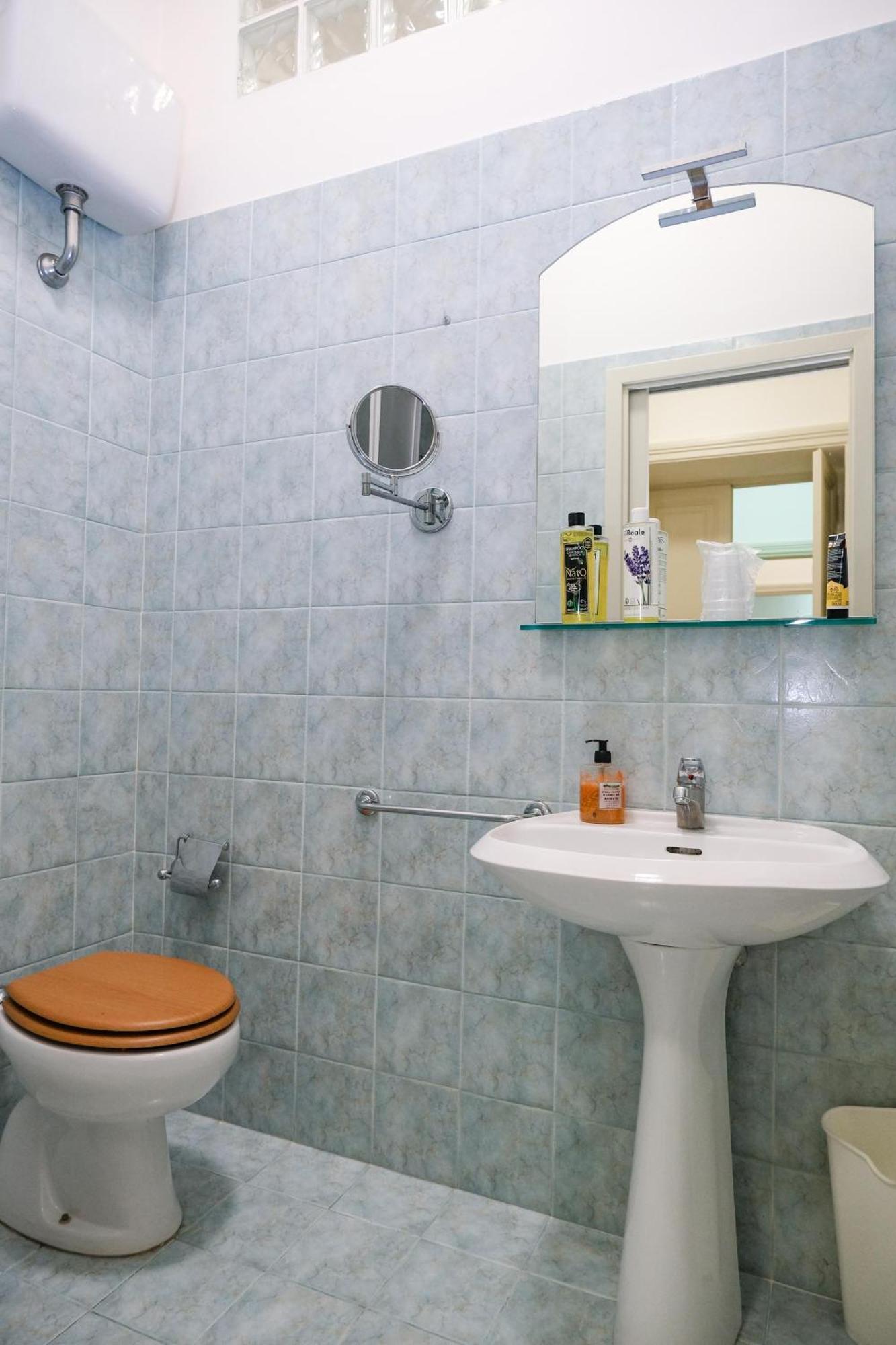 Domus Lilium Apartment โรม ภายนอก รูปภาพ