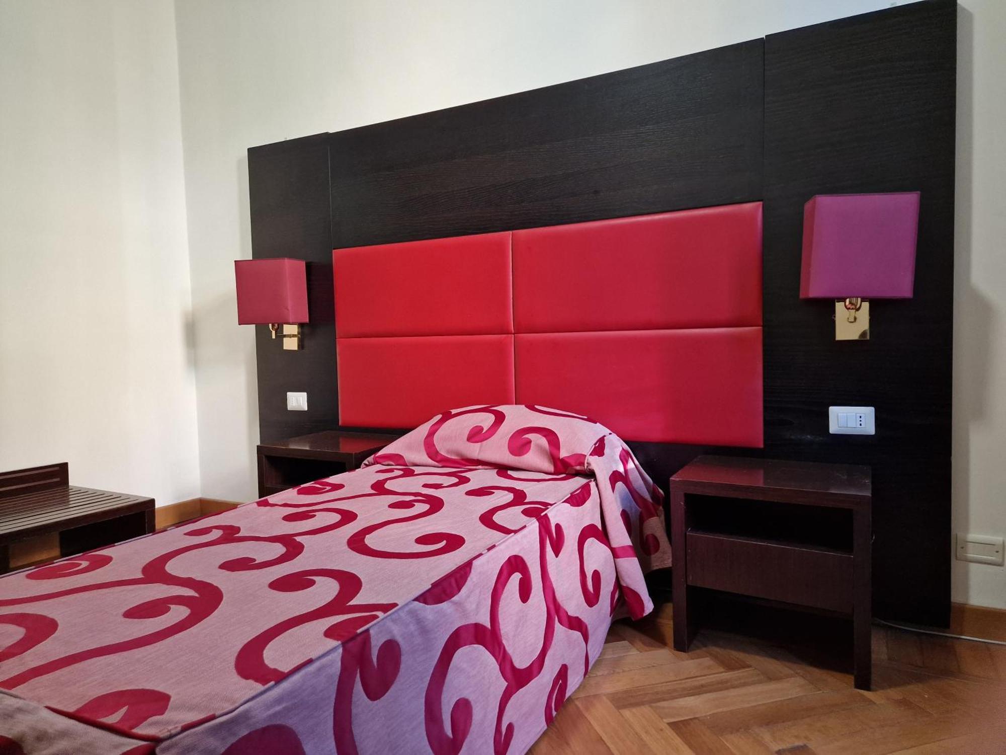 Domus Lilium Apartment โรม ภายนอก รูปภาพ