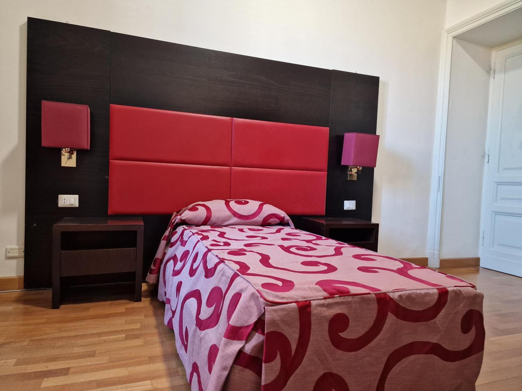 Domus Lilium Apartment โรม ภายนอก รูปภาพ