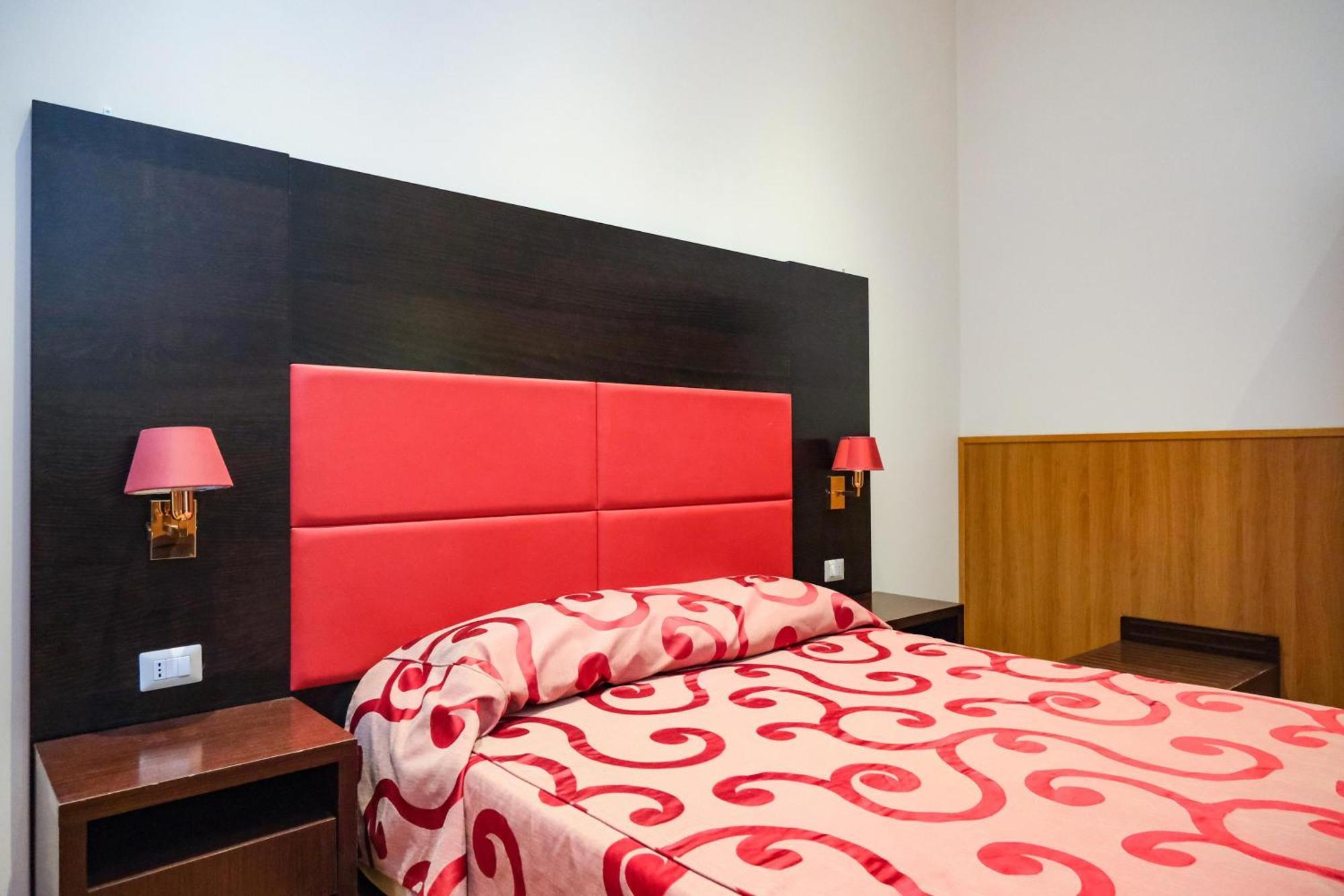 Domus Lilium Apartment โรม ภายนอก รูปภาพ